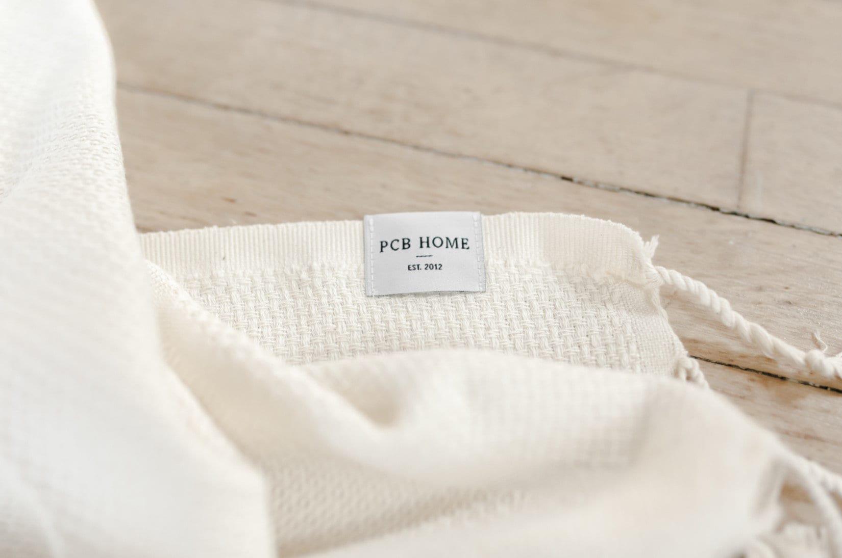 Personalized Wreath Initial Throw Blanket - Organic Cotton