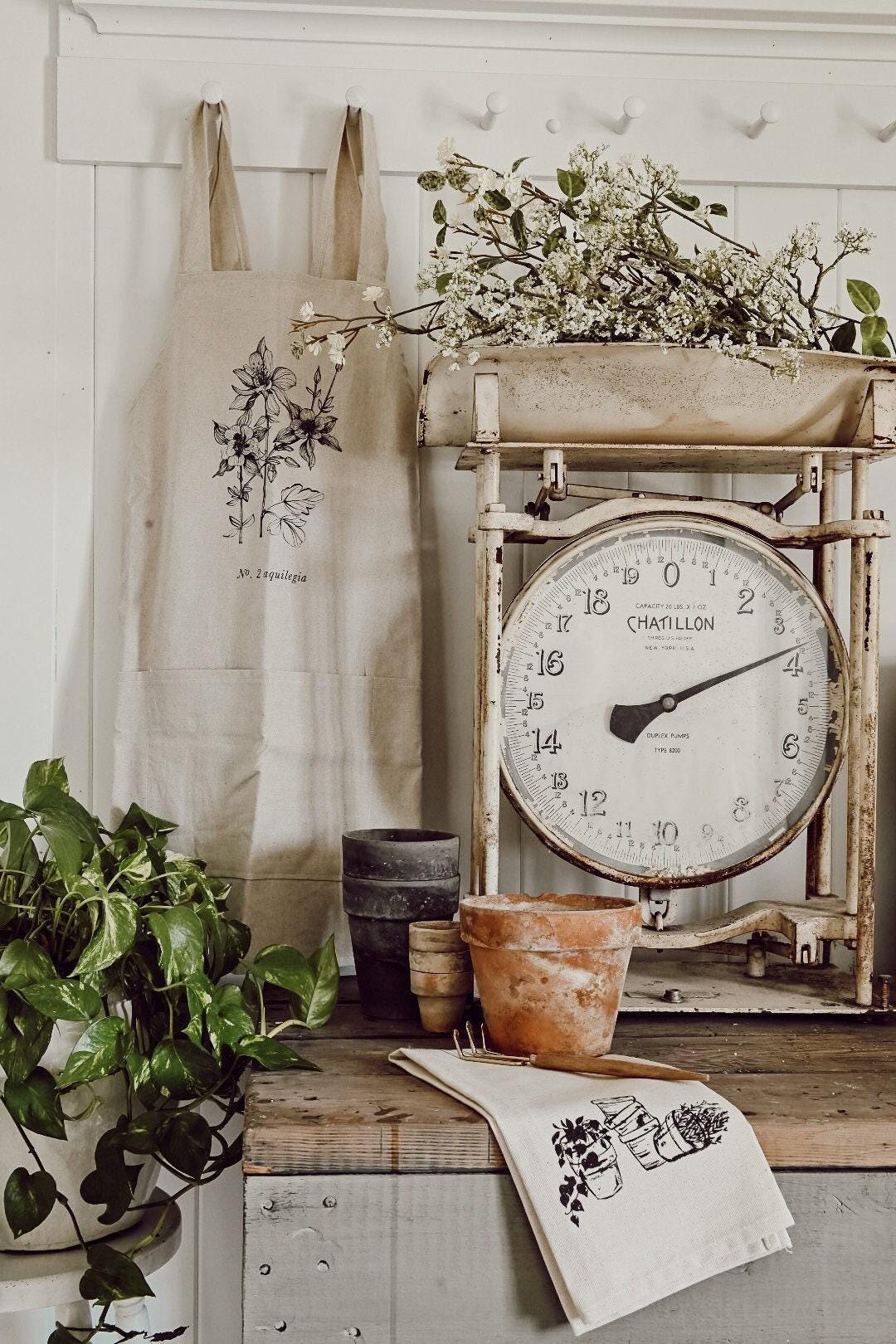 Aprons - Botanical Flowers