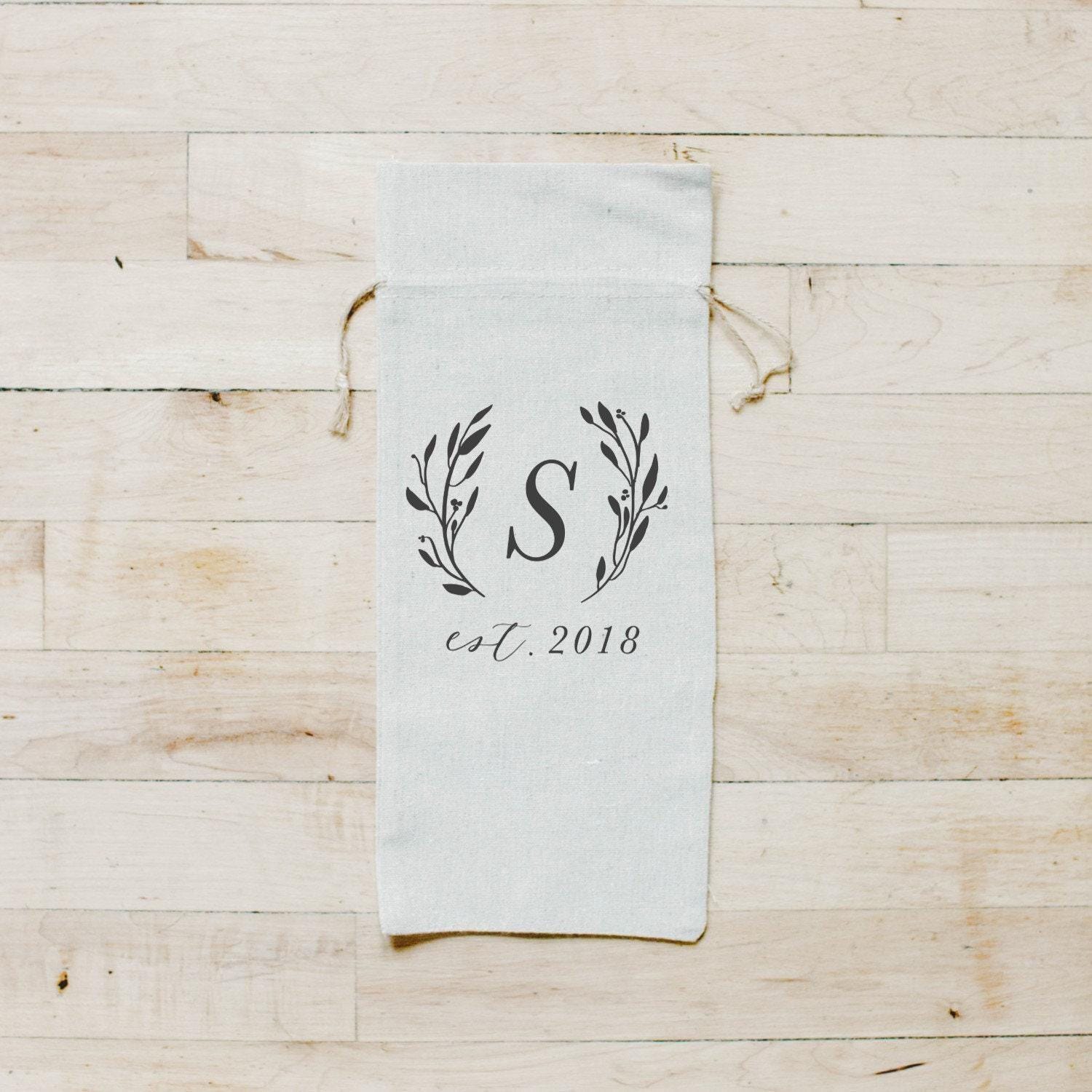 Personalized Wine Bags - Personalized Last Name With Laurel